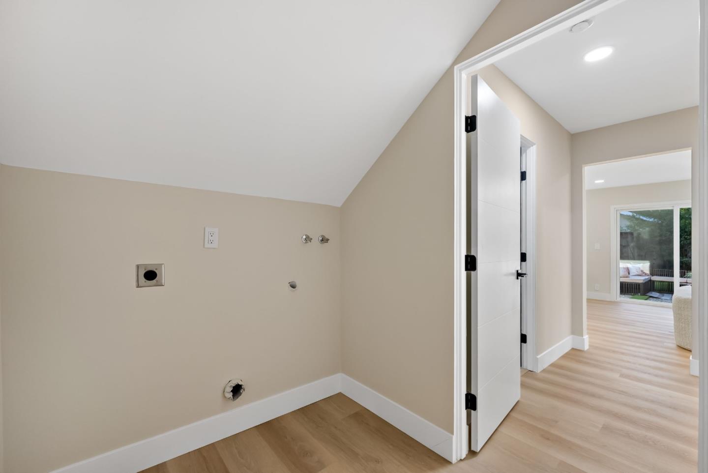 2811 Glen Firth Drive