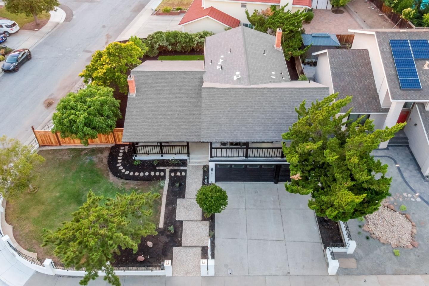 2811 Glen Firth Drive