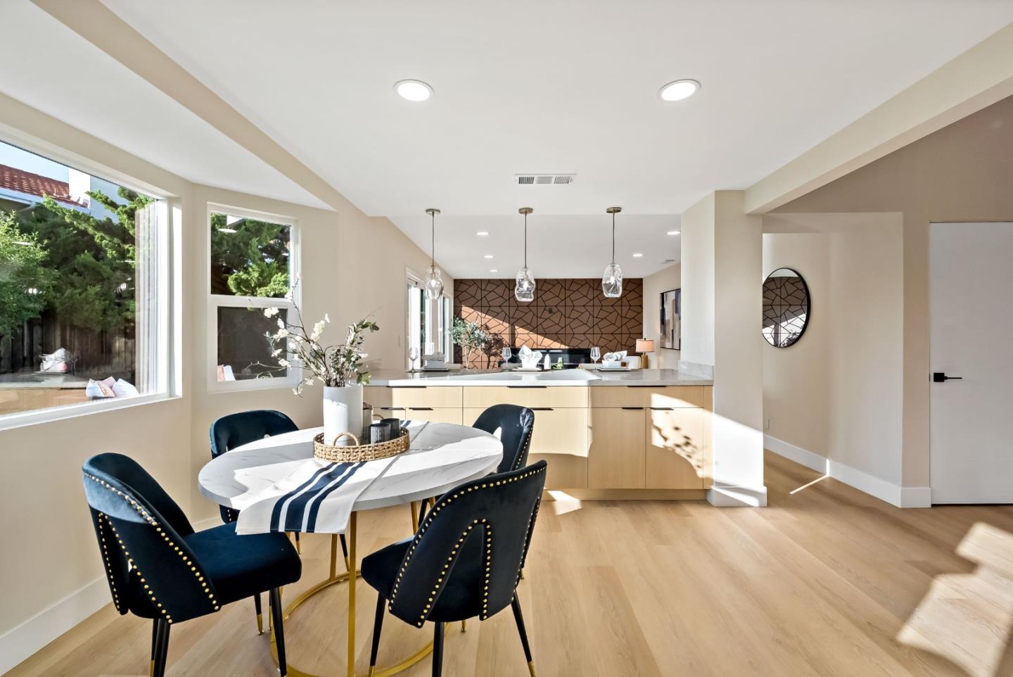 2811 Glen Firth Drive