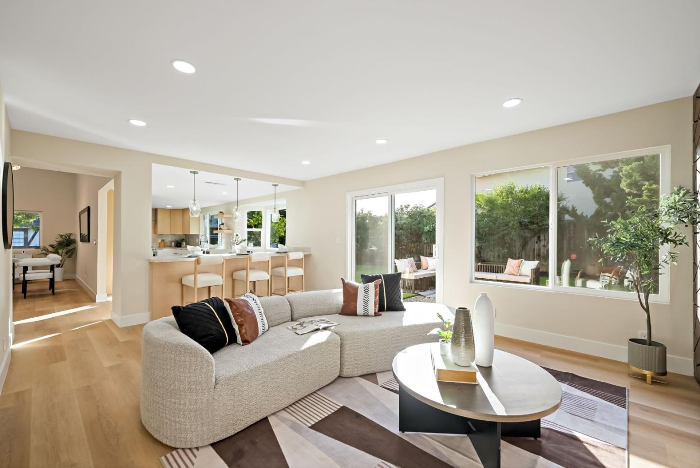 2811 Glen Firth Drive