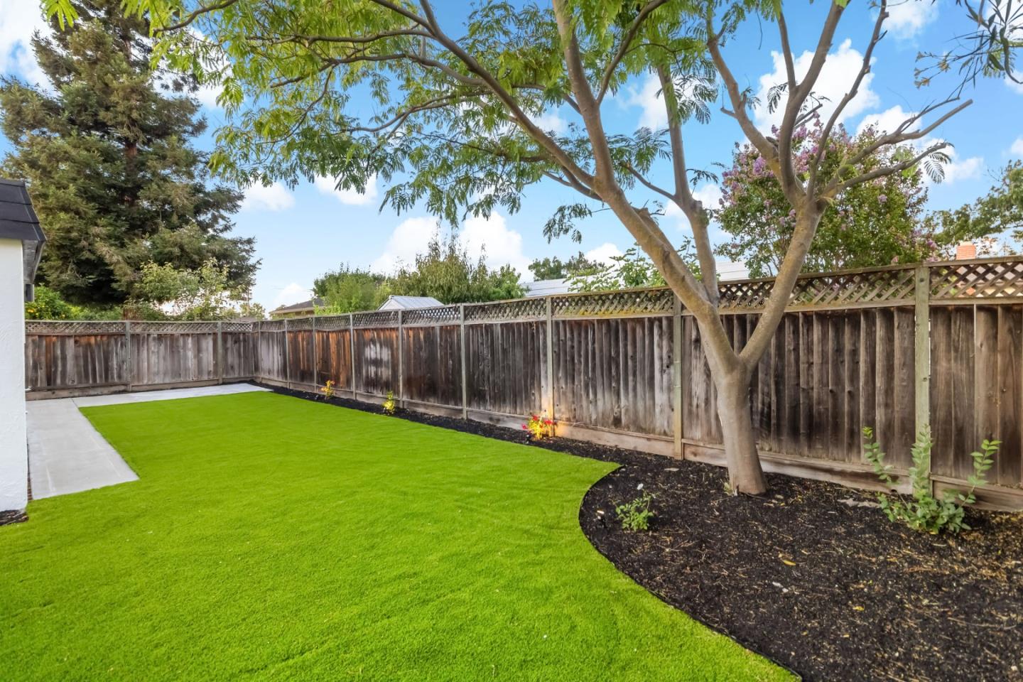 244 Darryl DR