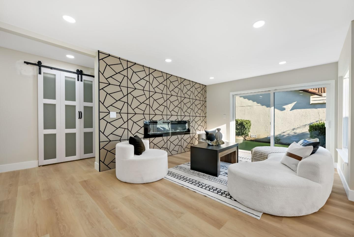 244 Darryl DR