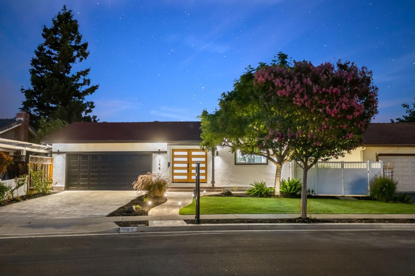 244 Darryl DR