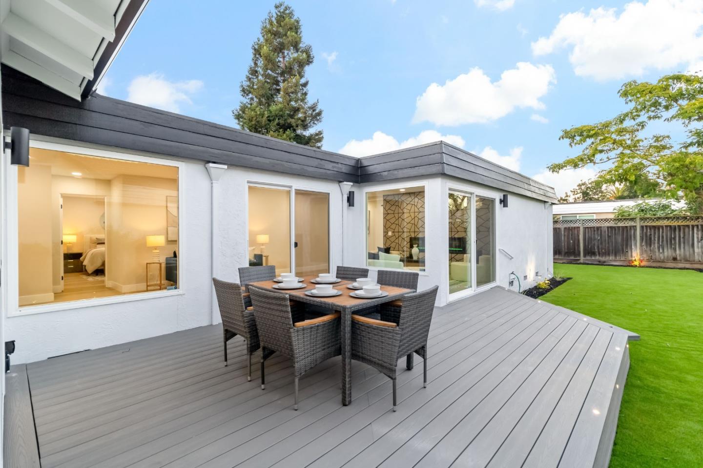 244 Darryl DR