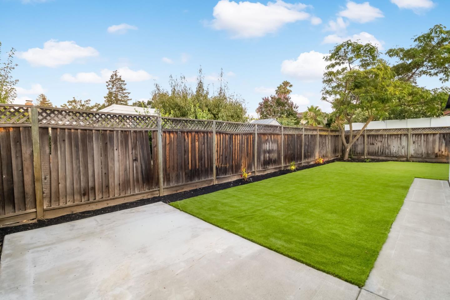 244 Darryl DR