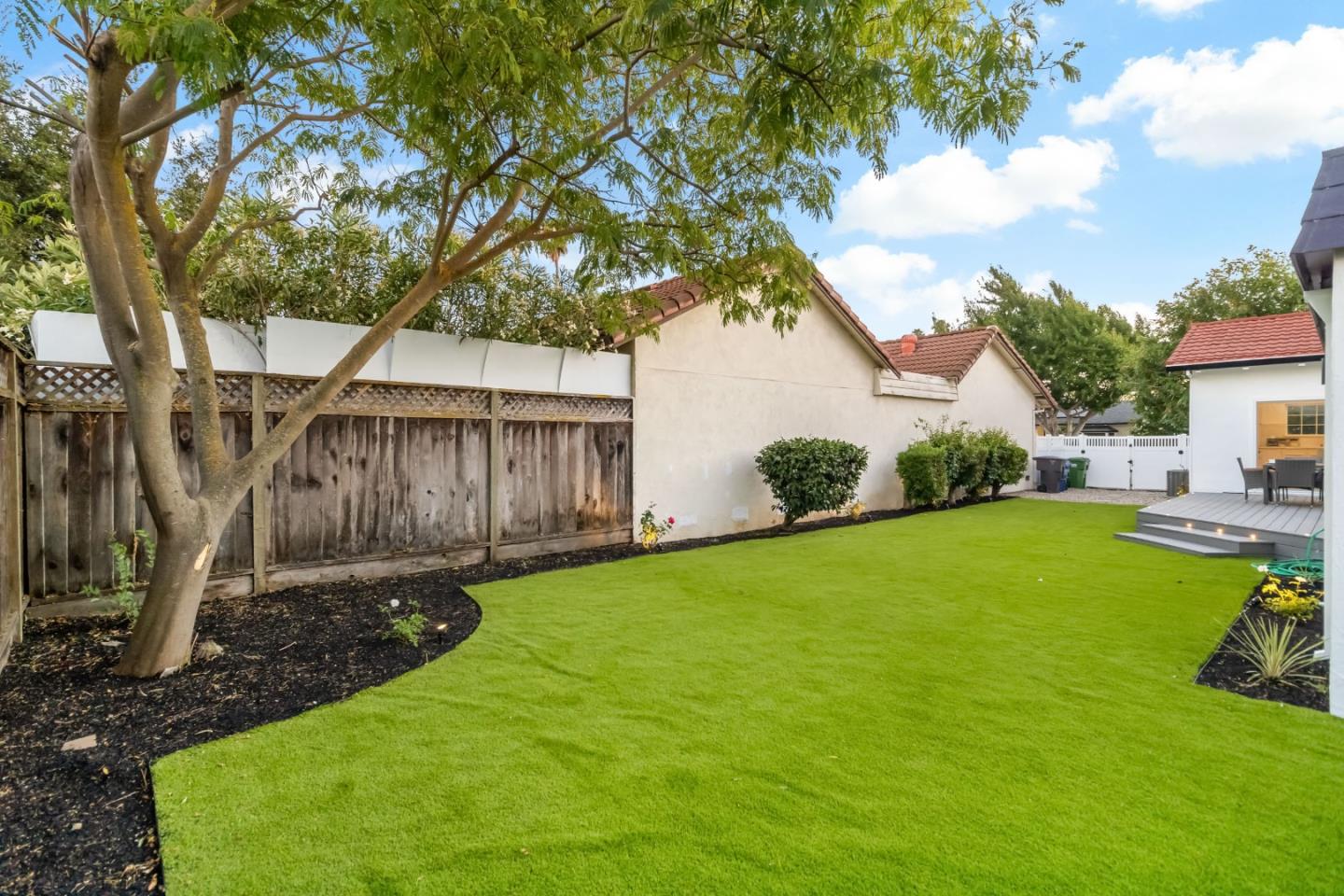 244 Darryl DR