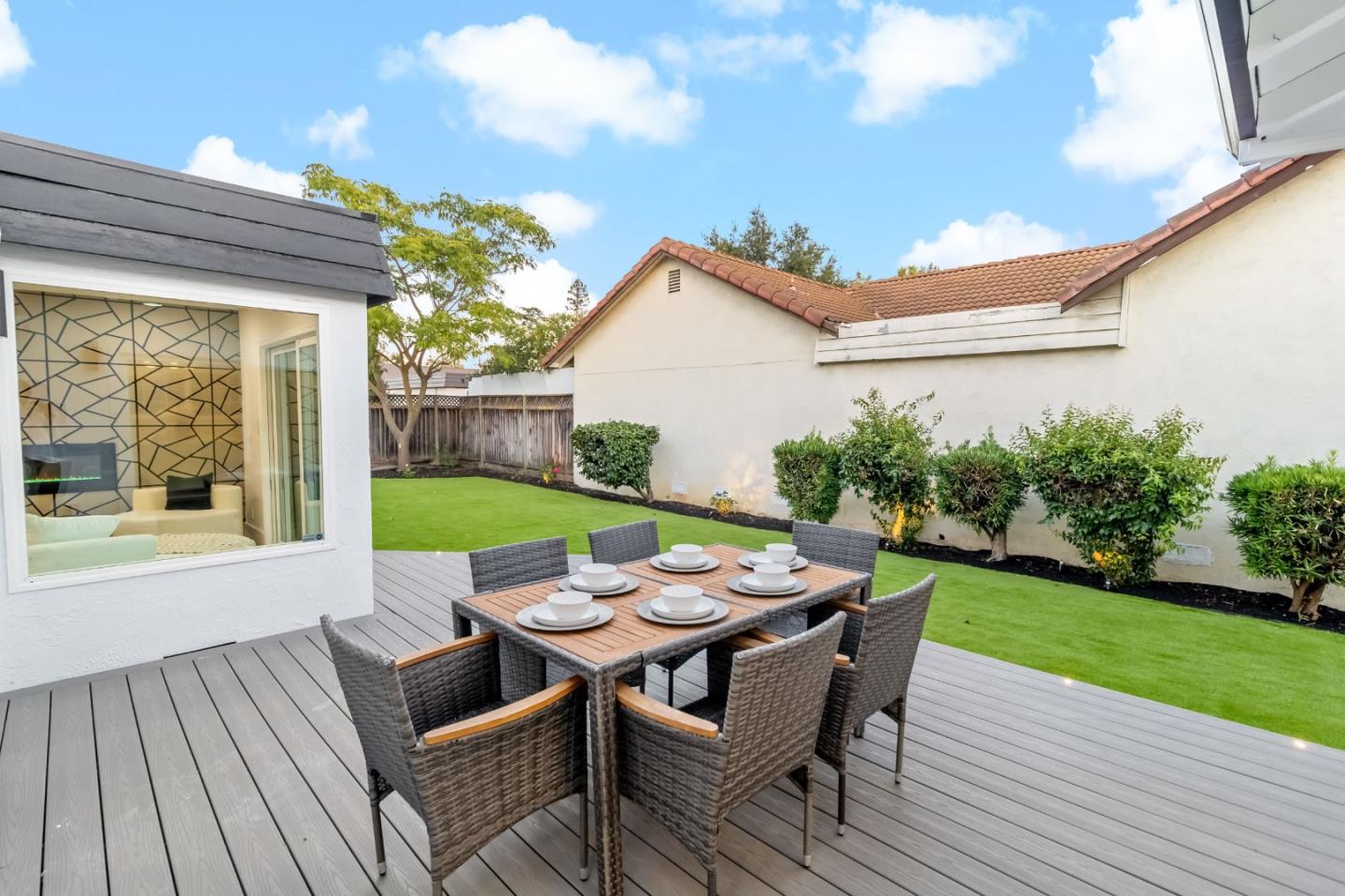 244 Darryl DR