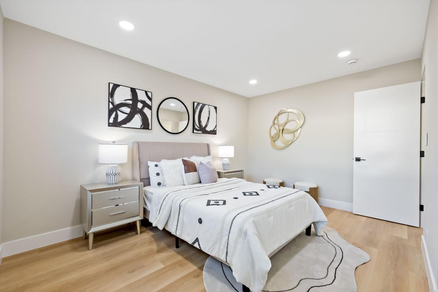 244 Darryl DR