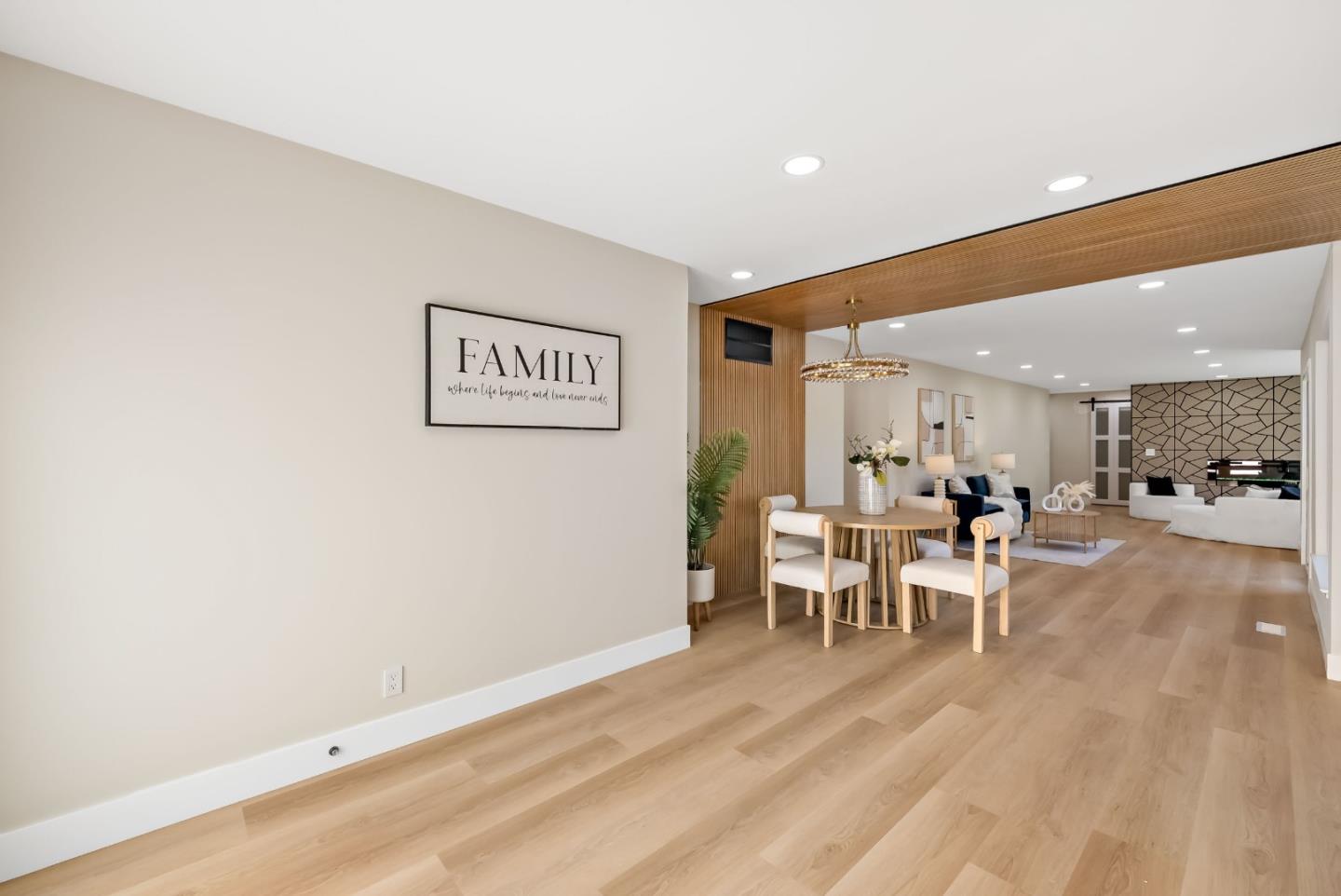 244 Darryl DR