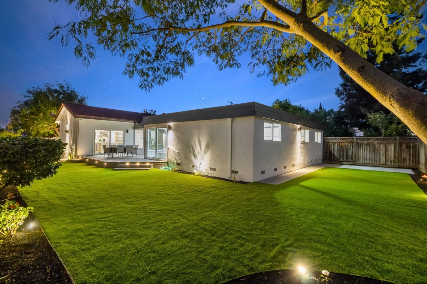 244 Darryl DR