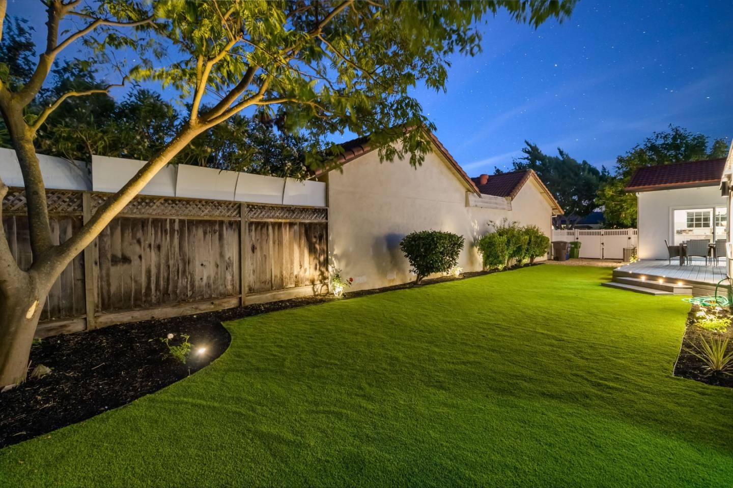 244 Darryl DR