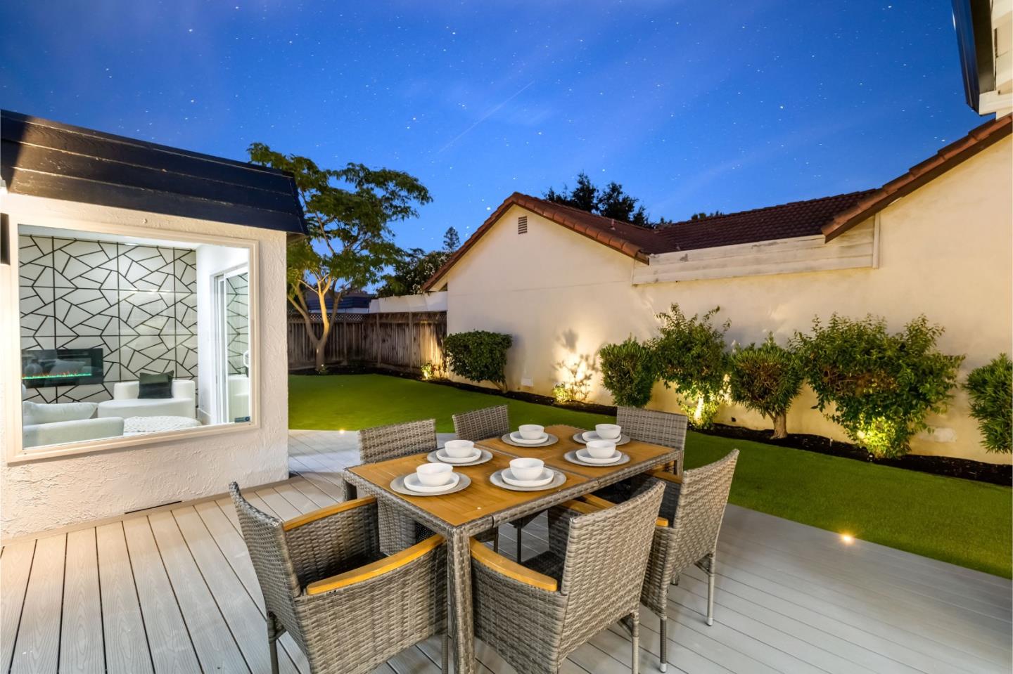 244 Darryl DR