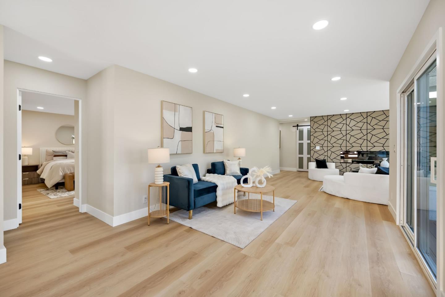 244 Darryl DR