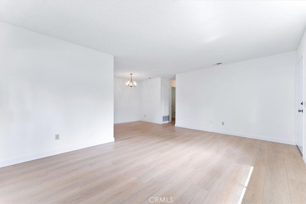 2573 Coventry Circle 105