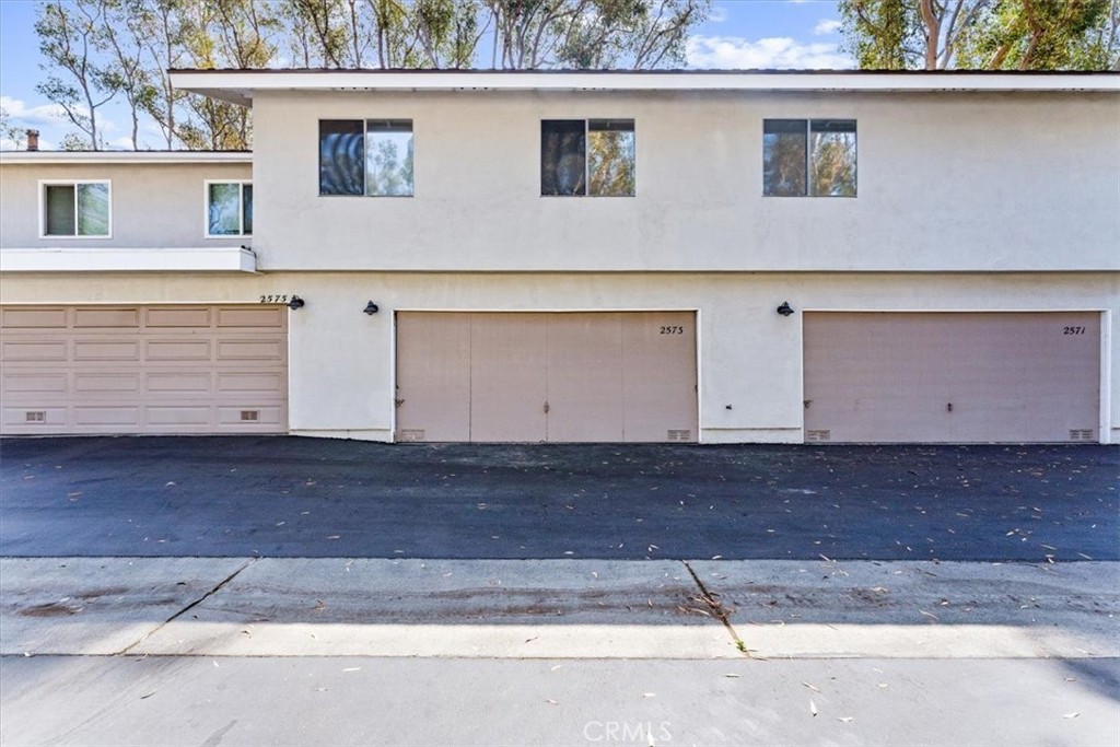 2573 Coventry Circle 105