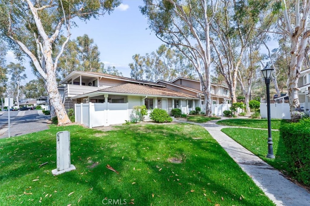 2573 Coventry Circle 105