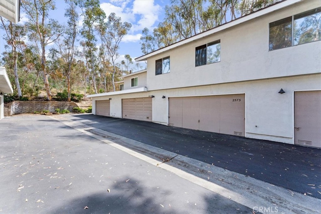 2573 Coventry Circle 105
