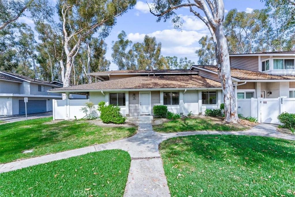 2573 Coventry Circle 105
