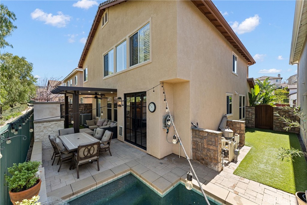 8755 E Wiley Way