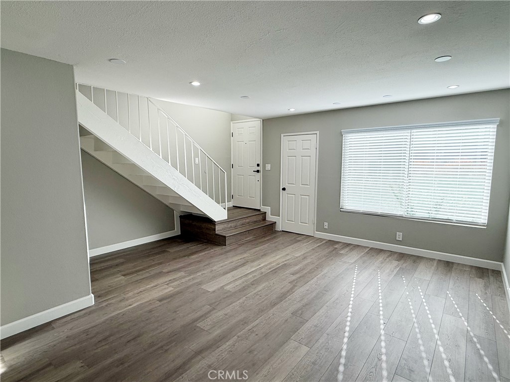 173 Oval Road 2