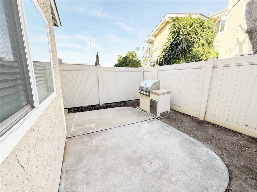 173 Oval Road 2