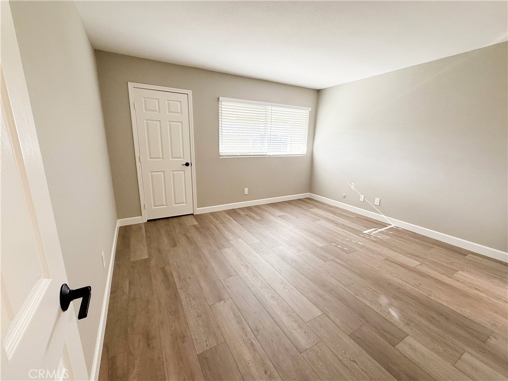 173 Oval Road 2