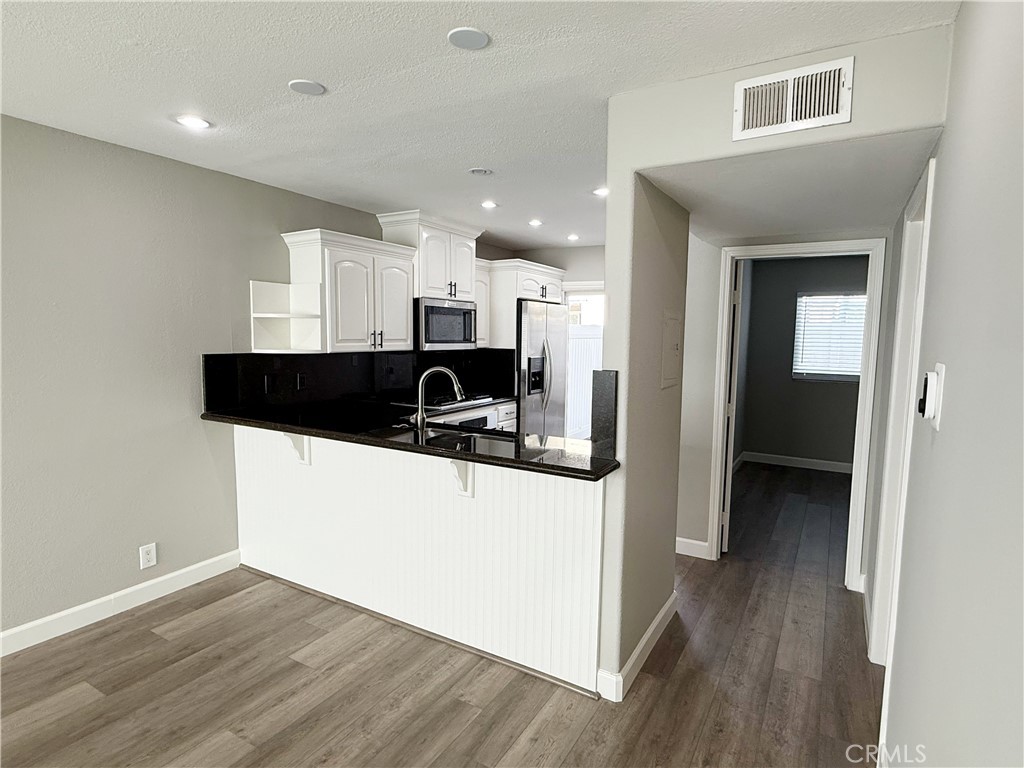 173 Oval Road 2