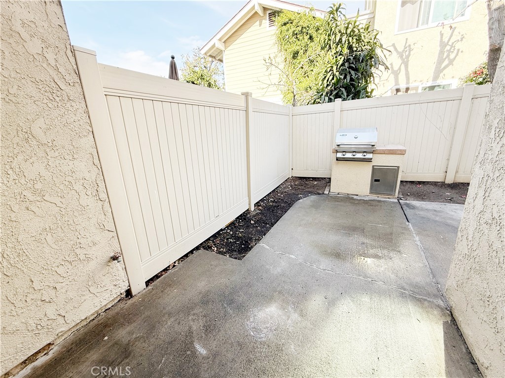 173 Oval Road 2