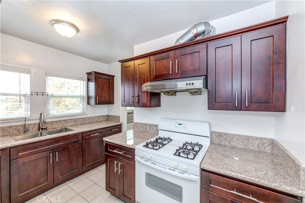 1308 S Van Ness Avenue