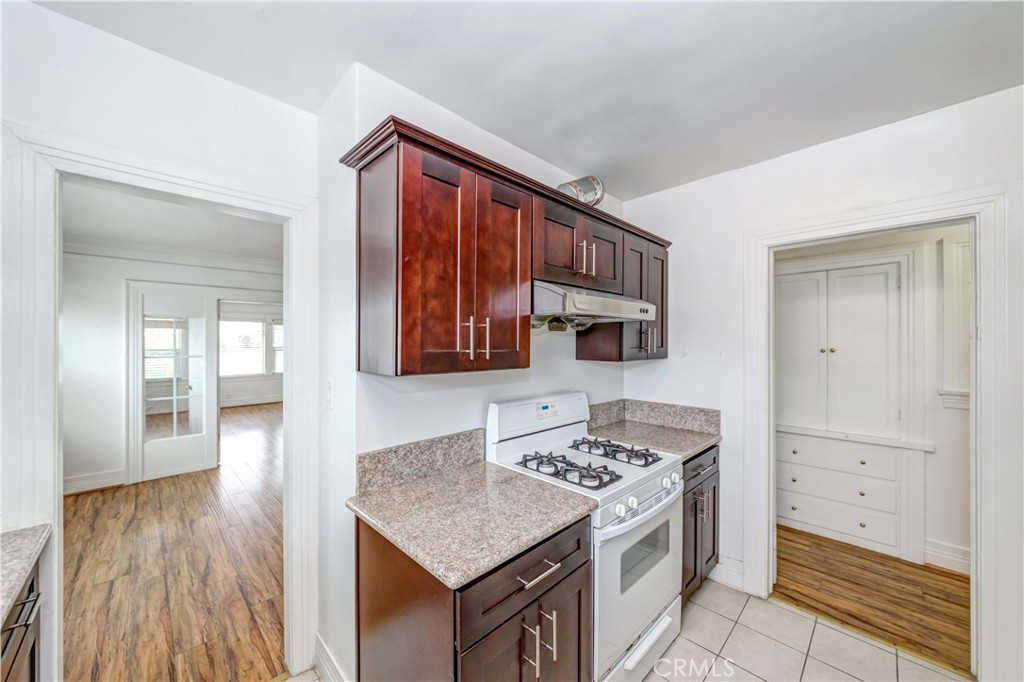 1308 S Van Ness Avenue