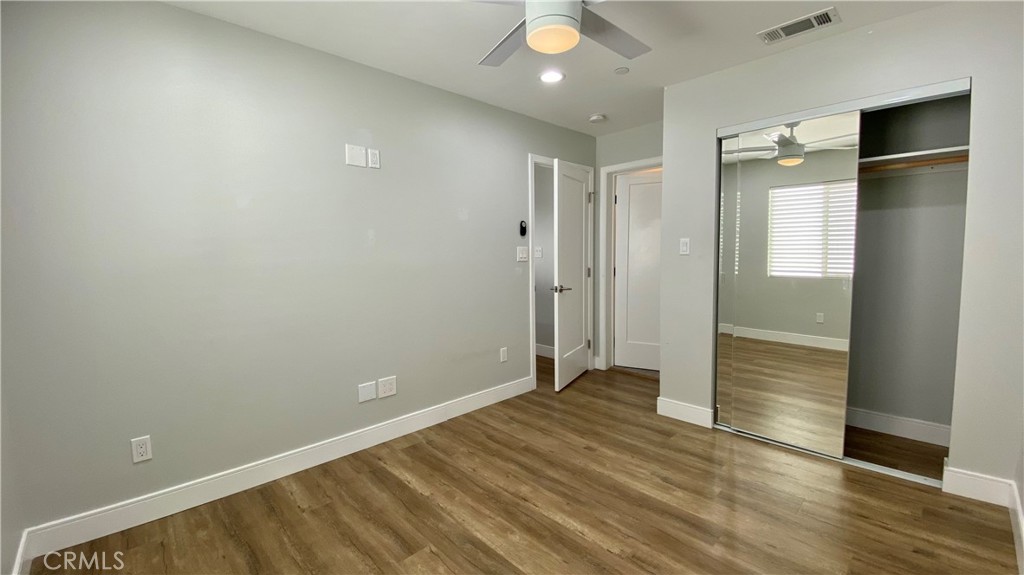 245 Robinson Street 2