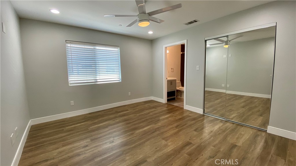 245 Robinson Street 2