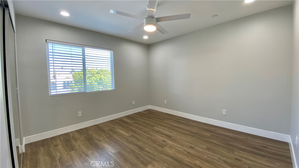 245 Robinson Street 2