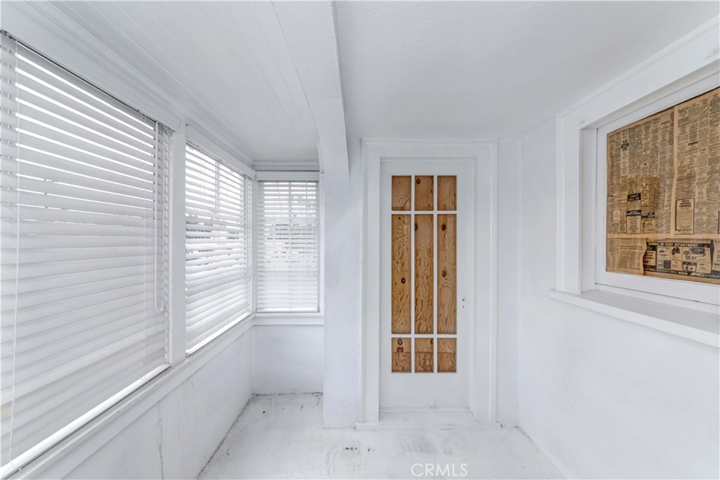 1308 1/2 S Van Ness Avenue