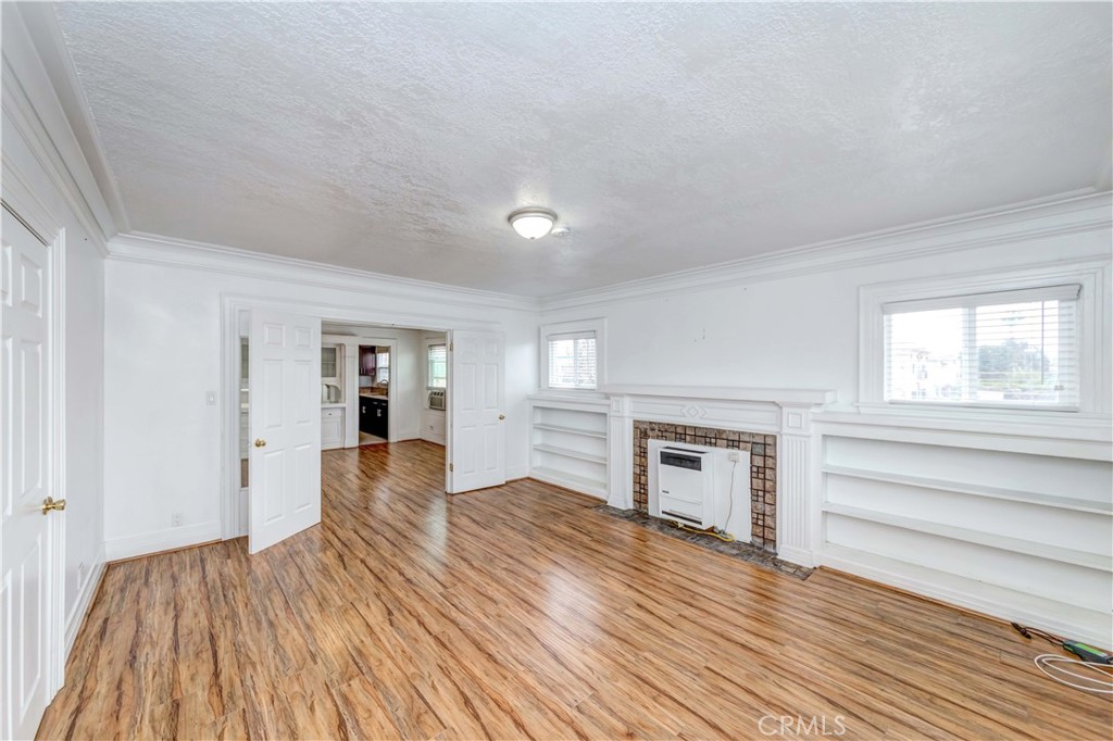 1308 1/2 S Van Ness Avenue