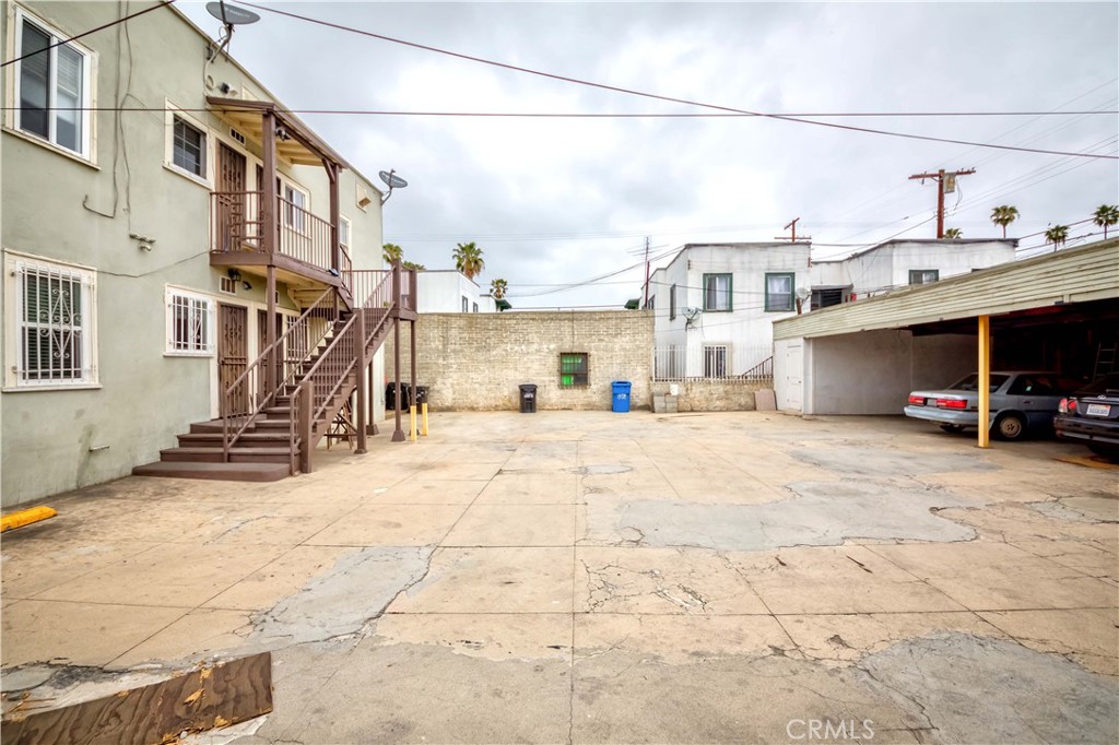 1308 1/2 S Van Ness Avenue