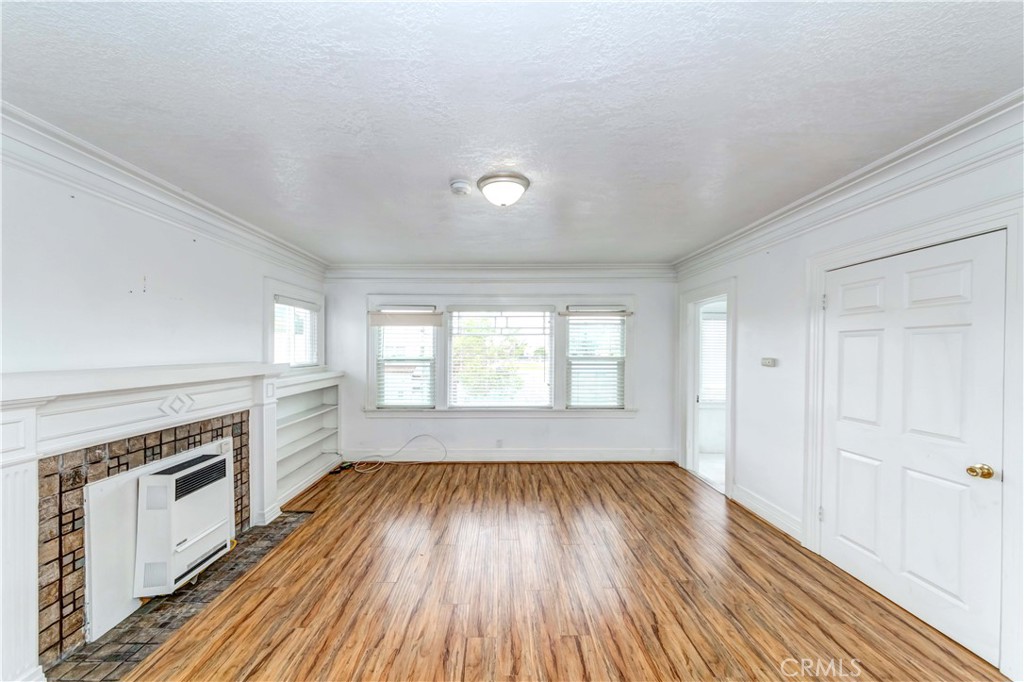 1308 1/2 S Van Ness Avenue