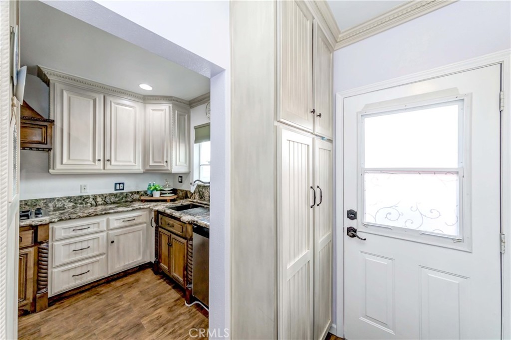 15225 Barnwall Street