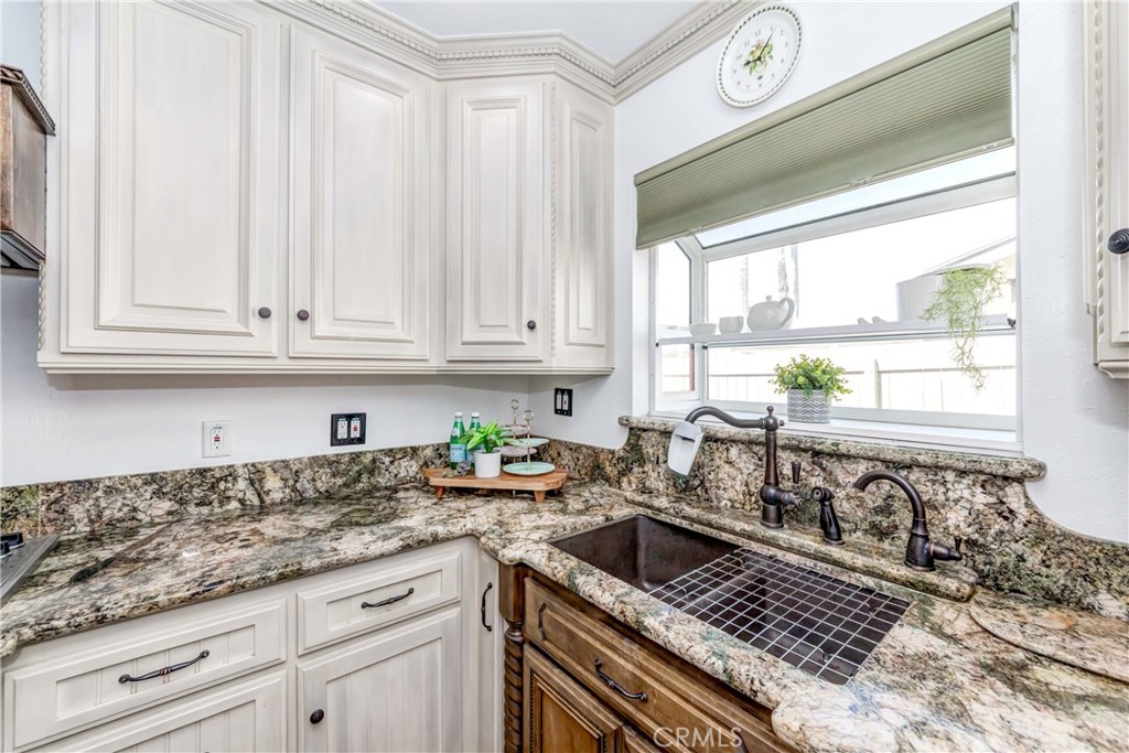 15225 Barnwall Street