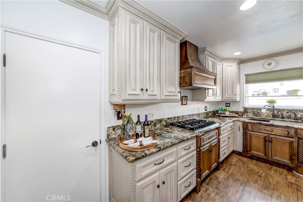 15225 Barnwall Street