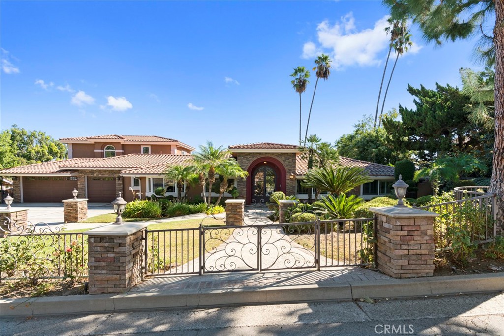 3040 Terraza Place