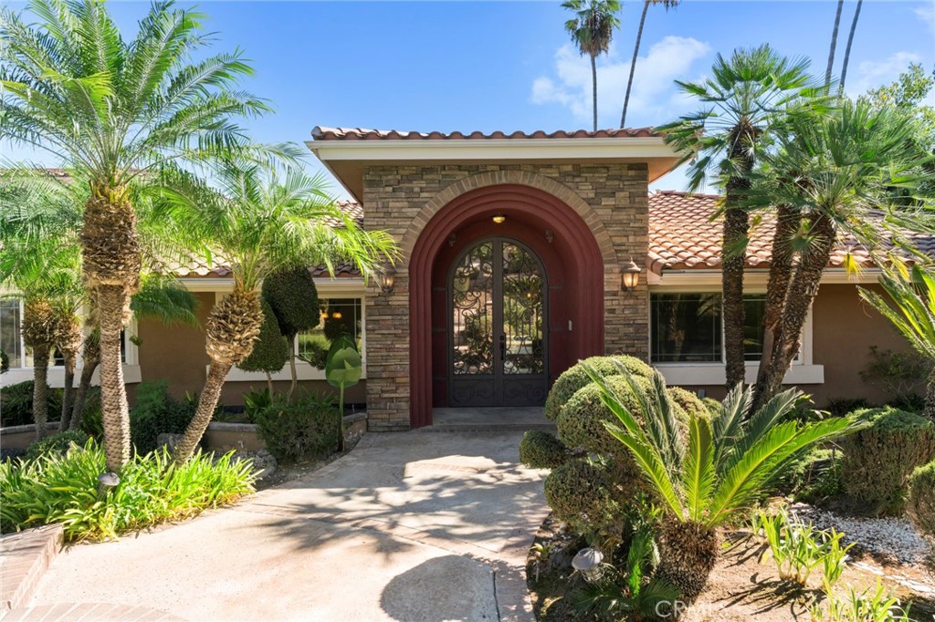 3040 Terraza Place