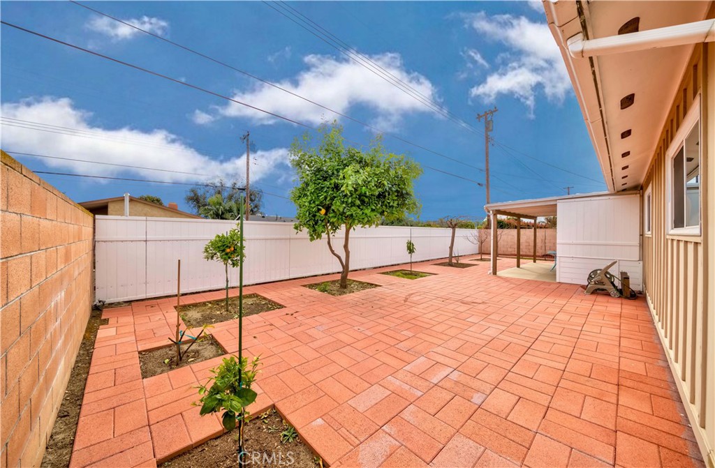 4248 W Ash Avenue