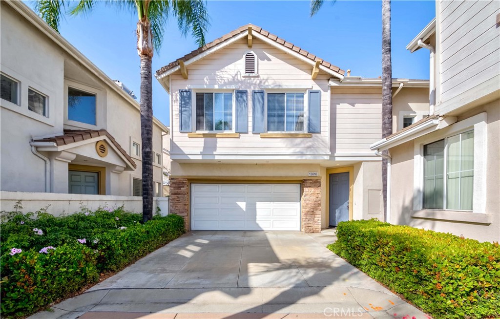 13616 Greenoak Court