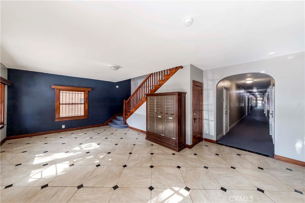 635 ELM Avenue 8
