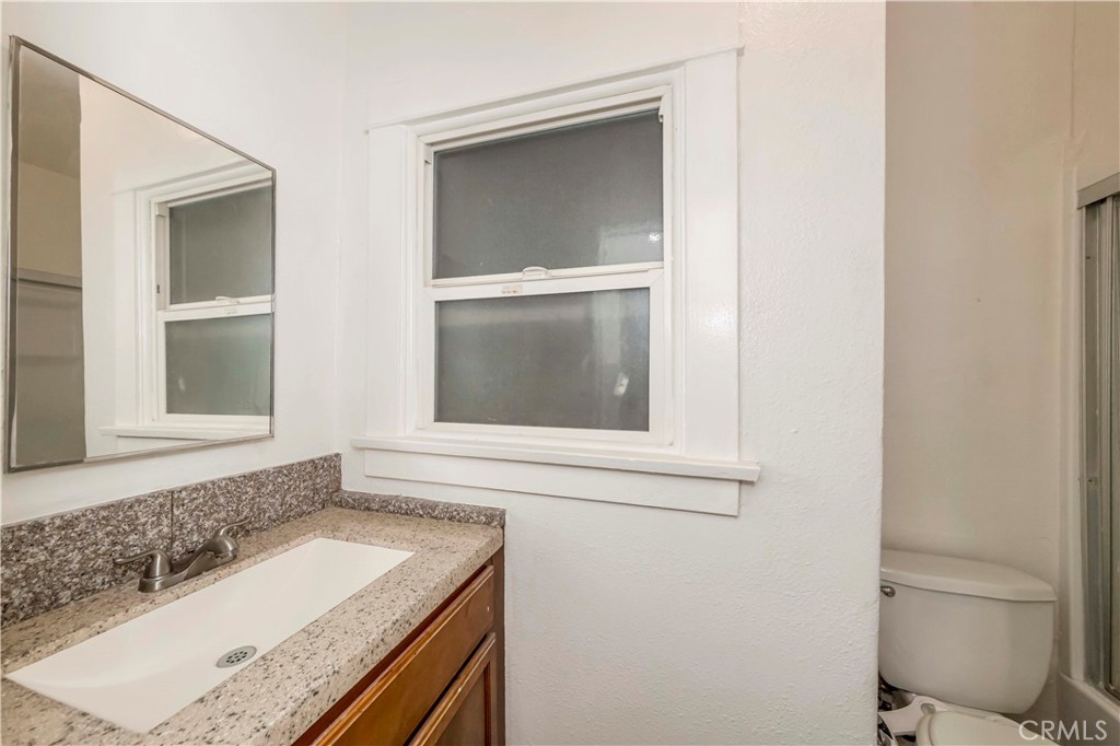 635 ELM Avenue 8