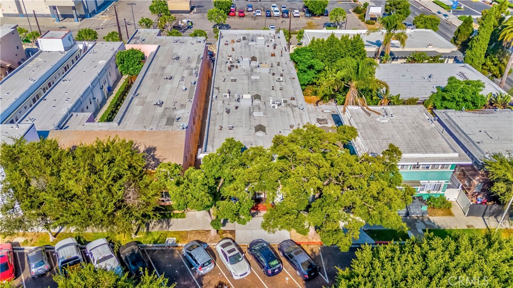 635 ELM Avenue 8