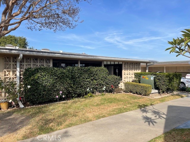 1360 Pelham 69-A