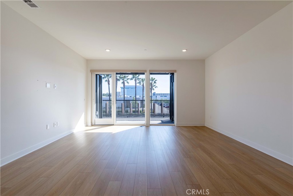 2207 Rivington 2207