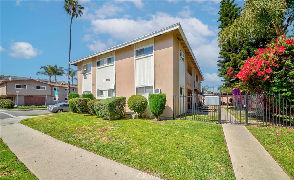 1381 Burwood Street #1